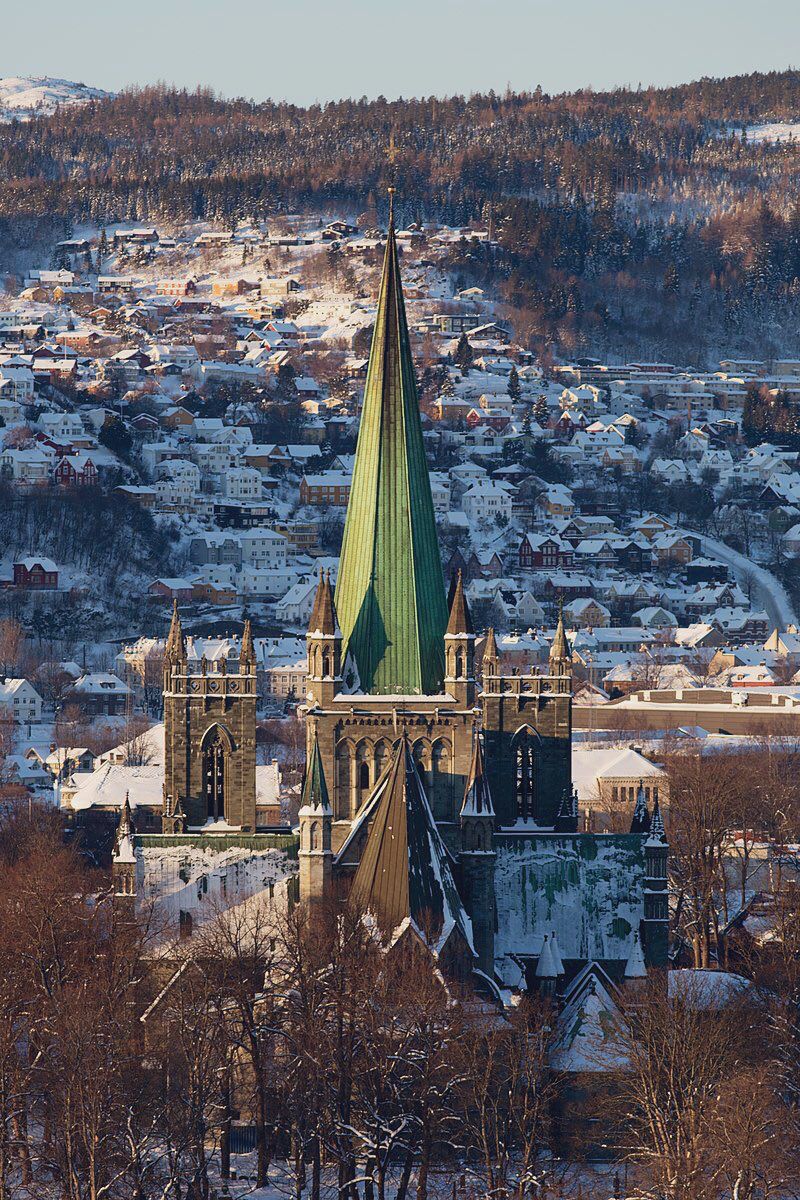 Nidaros Cathedral — Gothic stonework reference